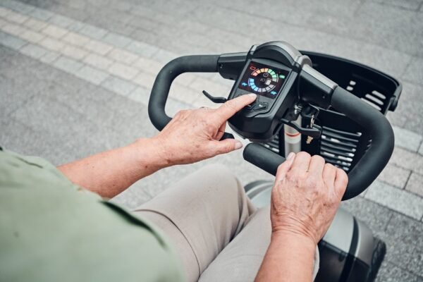 Delta-handlebars-digital-display-scaled