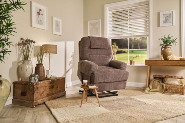 Lawson Stills (1)_result