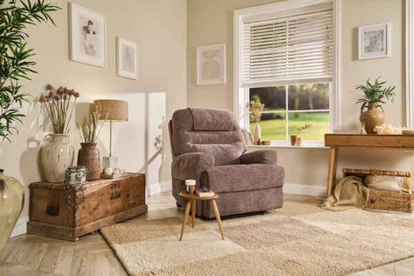 Lawson Stills (3)_result