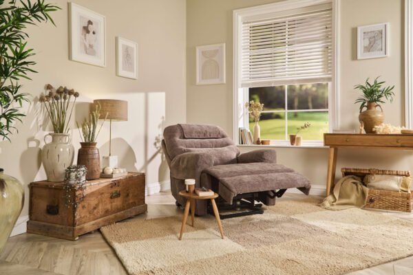 Lawson Stills (6)_result